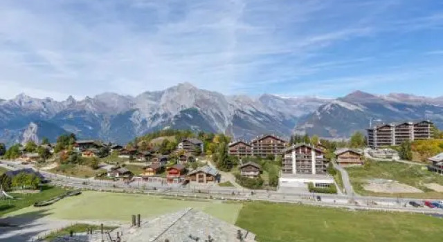 Montagnard 12 - spa access - car and careless holidays!, Book Ferieresort Hoteller i 4 Valleys med pool, Swimmingpool