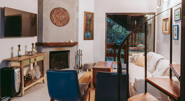 Duplex com lareira e TV Smart em meio à natureza, Забронировать Отель Кампус-ду-Жордан Mantiqueira Mountains, рядом с Capivari Park
