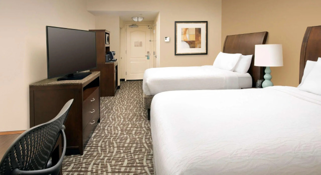 Четырёхместный номер Standard Hilton Garden Inn Winston-Salem/Hanes Mall