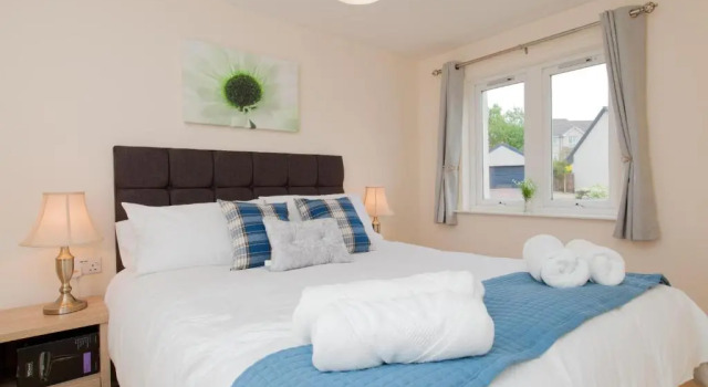 Prime Dalgety Bay Waterfront Apartment