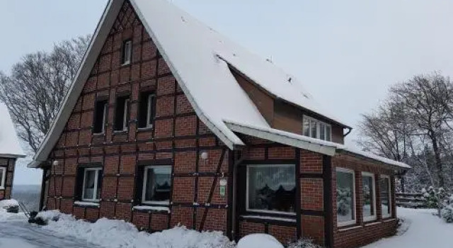Café und Pension Höpen Idyll, Забронировать Отель Шнефердинген Люнебургская пустошь