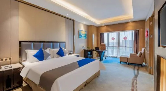 Люкс Sweet Fruit Charm International Hotel (Foshan West Station Shati Airport Store)