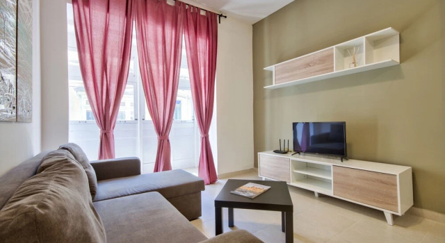 Contemporary Gzira 3-bedroom, Забронировать Отель Отели Гзира 3 звезды, 3*