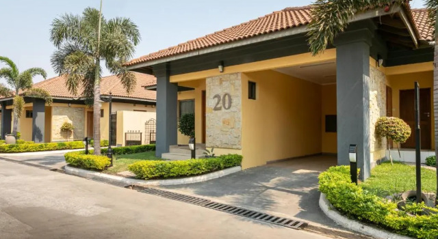 Villa Fallsway Villas