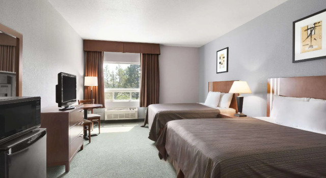 Четырёхместный номер Standard High Prairie Inn