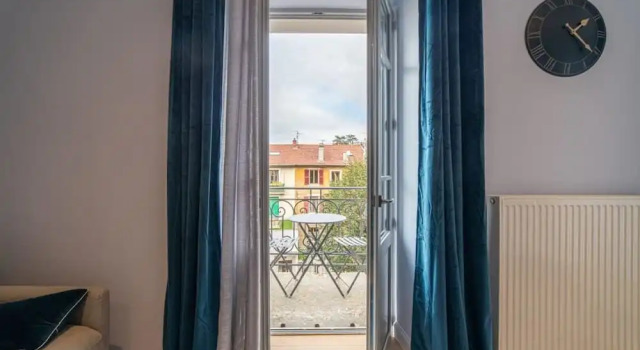Private Apartment Delavigne - Villa Rops, Prenota Appartamento Hotel a Alvernia con parcheggio, Parcheggio