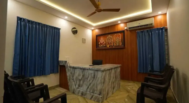 Trimukha homestay, Rezerwuj Apartament Hotele w Andhra Pradesh z parkingiem, Parking