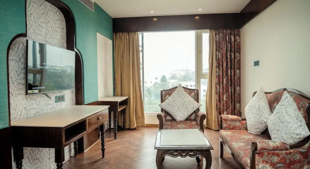 Люкс HOTEL LAKE VIEW