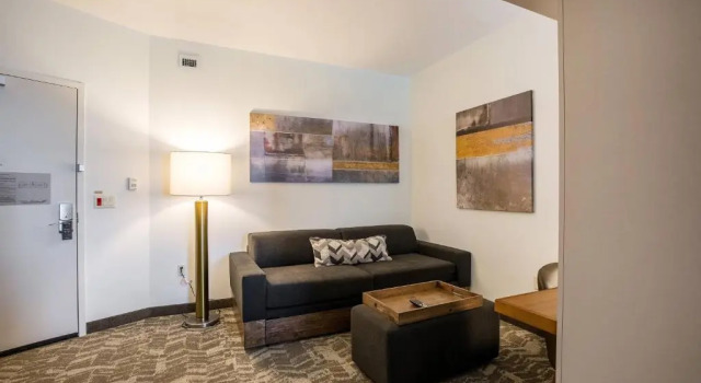 Четырёхместная студия SpringHill Suites by Marriott Houston Rosenberg