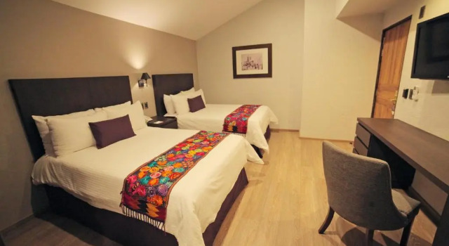 Четырёхместный номер Standard Hotel Flamingo Inn