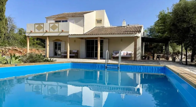 Вилла Casa Colinas Roxas by Portucasa
