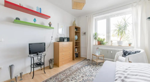 Private Room Grimmstraße, Забронировать Отель Ганновер Нижняя Саксония, рядом с Театр "Коммедиа Футура" на заводе "Айсфабрик"