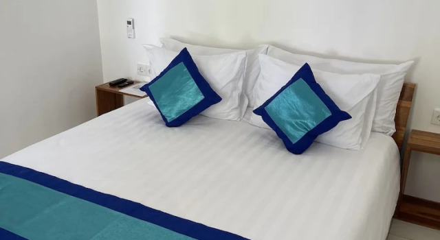 Номер Deluxe Beach Club Lombok by Bale Solah