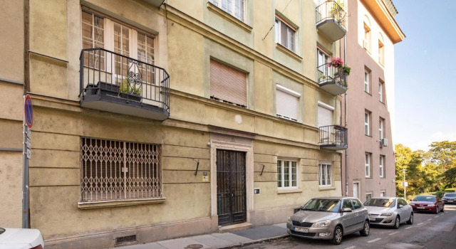 Kastely Apartments - Buda Castle, Забронировать Апартаменты/квартира Отели Будапешта с парковкой, рядом с Castle Hill Funicular, Парковка