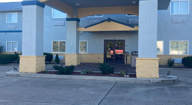 Номер Standard Super 8 by Wyndham Martinsville