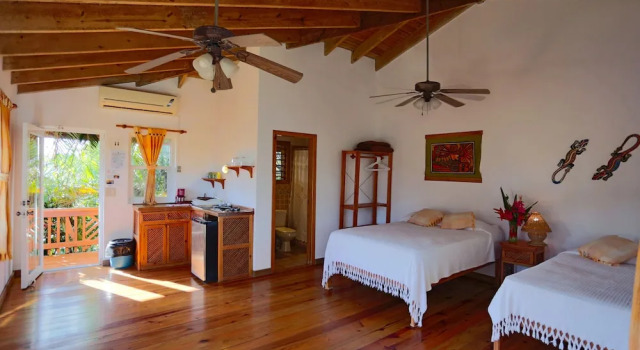 Hotel Posada Las Orquideas, Book Hotel Hoteller i West End med parkering, Parkering