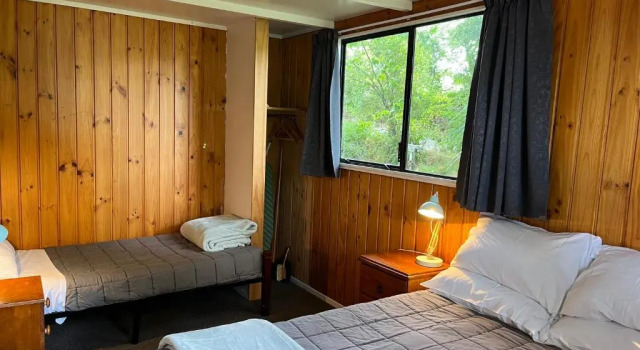 Трёхместный номер Standard Whanganui River Top 10 Holiday Park