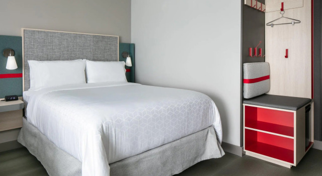 Четырёхместный номер Standard Avid Hotels - Roseville - Minneapolis North by IHG