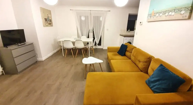 BookedUK Bright Apartment in Stevenage, Varaa Huoneisto Asunnot kohteessa Merseyside, Huoneisto