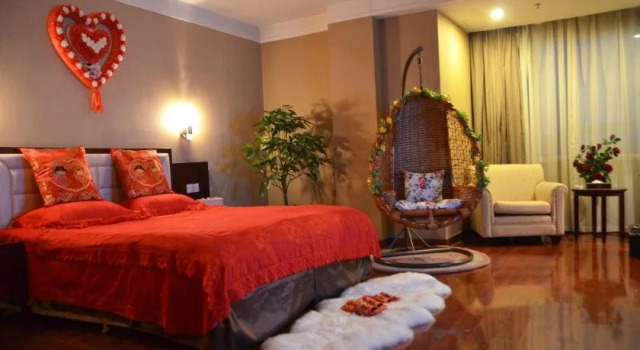 Wuyang Holiday Hotel, Prenota Hotel Hutubi Xinjiang