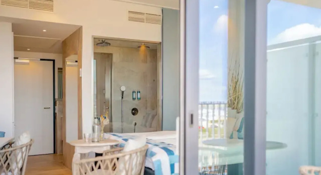 Двухместный номер Comfort с балконом и с видом на сад SlowDown Bottsand Hotel und Spa