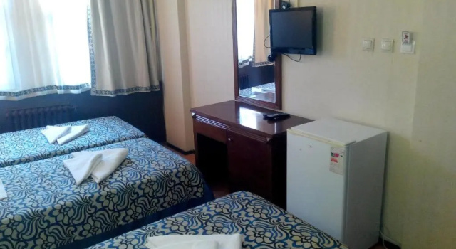 Трёхместный номер Standard Hotel Red Rose