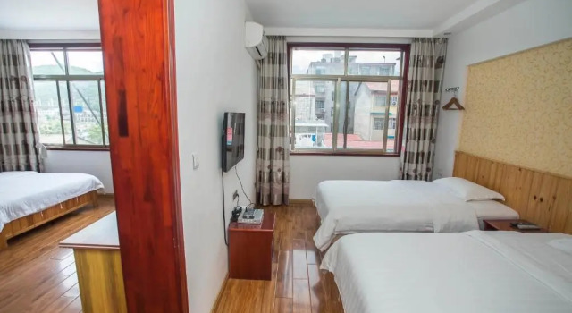 Люкс Zhangjiajie Yijiaqin Hotel