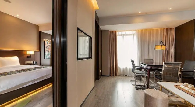 Люкс Deluxe Zmax Hotel·Qingyuan Wanbang Center