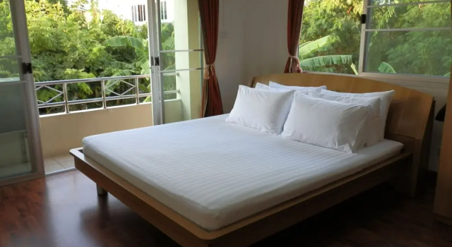 Двухместный номер Economy с балконом Sandy Serviced Apartment