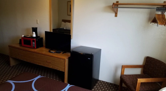 Четырёхместный номер Standard Auburn Inn