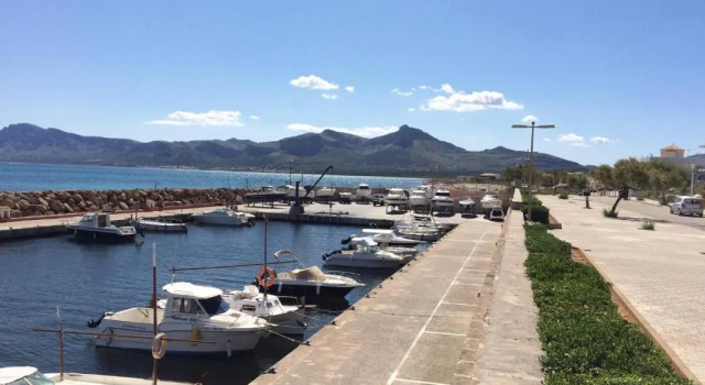 Апартаменты Son Serra Beach front line House