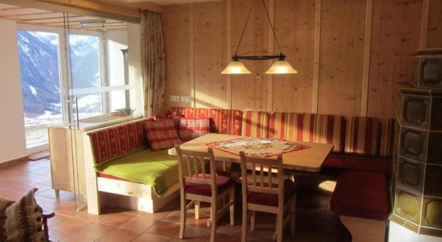 Bauernhof Zirbenhof, Rezerwuj Hotel Hotele w Karyntia z parkingiem, Parking