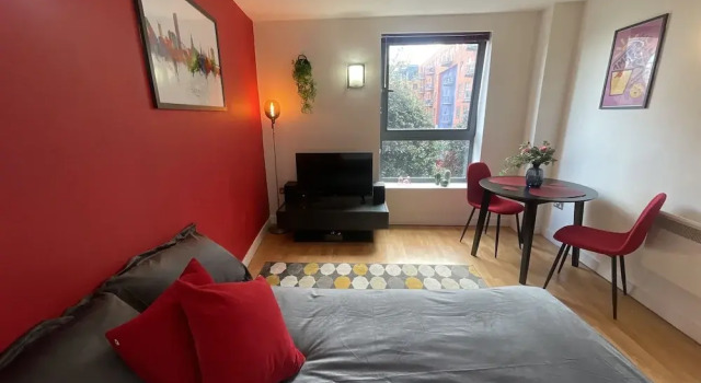 Апартаменты Modern 1BR City Centre Apartment
