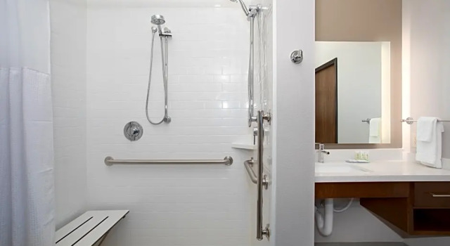 Шестиместный люкс с 2 комнатами Staybridge Suites - Sioux Falls Southwest by IHG