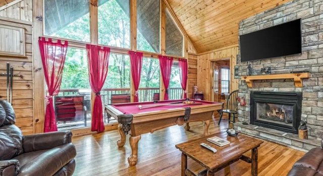 Коттедж Smoky Mtn Lux Cabin Hot Tub Pool Views
