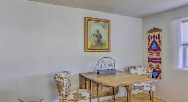 Chic Bungalow: Yard & Fire Pit ~ 2 Mi to Downtown, Varaa Lomakoti Santa Fe New Mexico