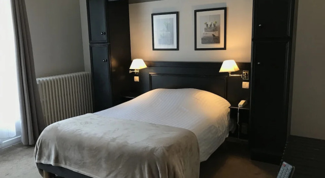 Двухместный номер Standard Logis Hôtel Les Airelles Neufchâtel En Bray