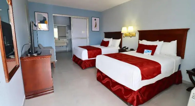 Четырёхместный люкс Quality Inn Piedras Negras