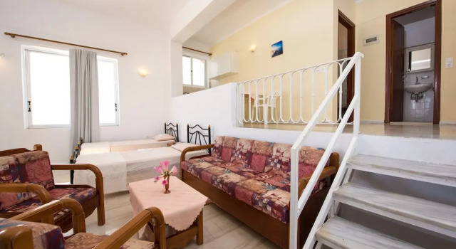 Семейные апартаменты с 2 комнатами с балконом и с видом на море Litharia Apartments Corfu by Checkin