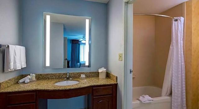 Четырёхместный номер Standard с 2 комнатами Homewood Suites by Hilton Fort Collins