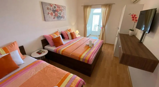 Студия с балконом Apartments Kovač