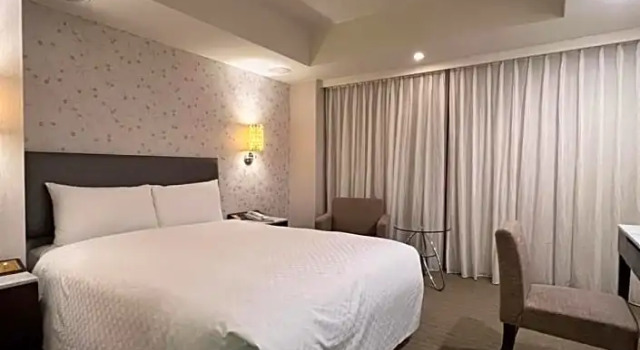 Suite Forward Suites I
