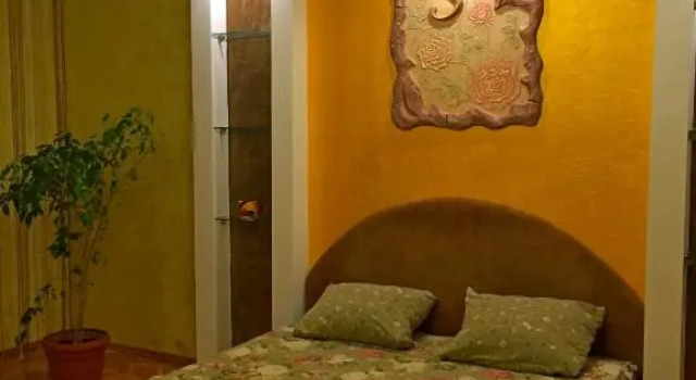 Apartment on Hrushevskoho 28, Book Lejlighed Lejligheder i Lutsk, Lejlighed