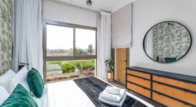 Nasma Holiday Homes - Al Hamra Village, Забронировать Вилла Коттеджи Рас-Аль-Хайма, рядом с Гольф-клуб Al Hamra, Коттедж