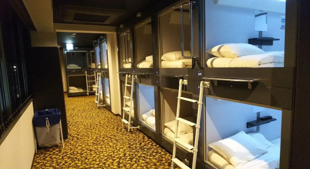 Kobe Capsule Hotel Seki, Забронировать Капсульный отель Отели Кобе с парковкой, рядом с Tor Road, Парковка