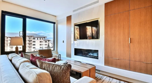 New 1 BR Residence in Canyons Village- Ski In Out, Забронировать Отель Отели Парк-Сити с парковкой, рядом с Canyons Parking Lot, Парковка