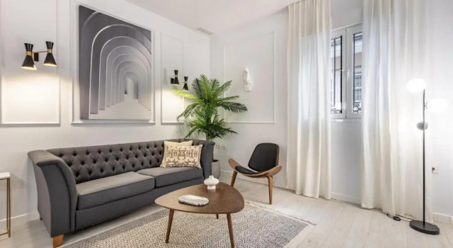 Апартаменты с 2 комнатами Central stylish and elegant 1 & 2 BR apartments III
