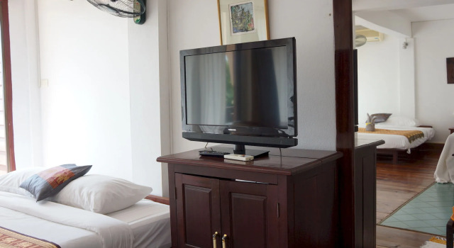 The Elephant Crossing Hotel, Buchen Sie Hotel Vang Vieng Provinz Vientiane