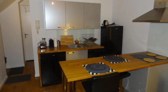 Appartement GOOD MINDSET, Prenota Appartamento Hotel a Alvernia con parcheggio, Parcheggio