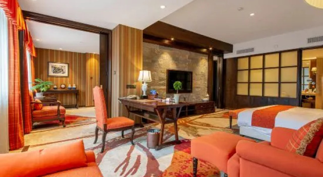 Люкс Executive Kunming Jiali Ze Saville Royal Hotel